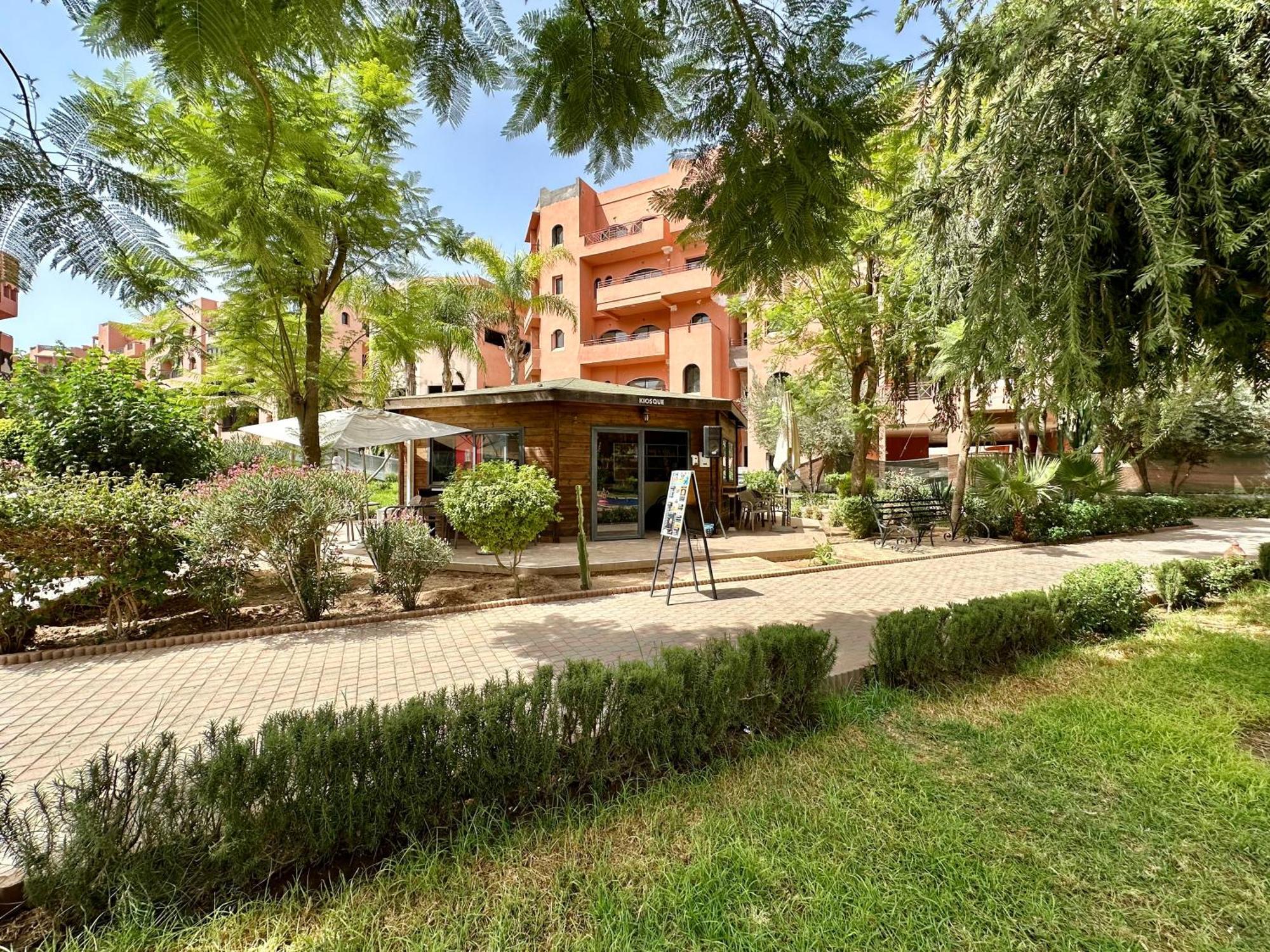 Oasis De Detente Avec Terrasse Et Vue Sur Piscine Marrakesh Ngoại thất bức ảnh